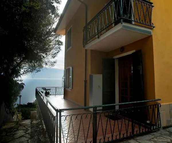 Apartman 080 - La Storica Il Vigneto 45b, Terrazza Sul Mare - Parcheggio Privato Gratis *